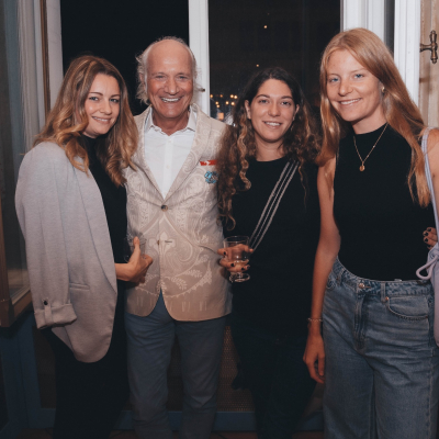 Shir Hommelsheim links, Henriette Seibert - ganz rechts