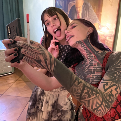 Performern Jessica Lia